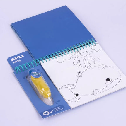 Spalvinimo knygelė „Vandenynas“ su vandens pieštuku