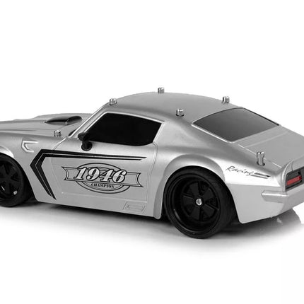 Nuotoliniu būdu valdomas sportinis automobilis 1:18 – sidabrinis lenktyninis modelis „Champion Pilot“