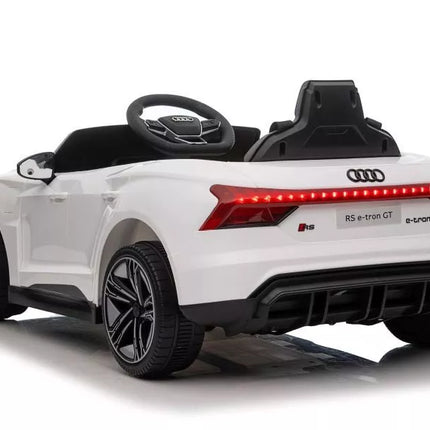 Vaikiškas elektromobilis Audi E‑Tron GT – balta, QLS‑6888