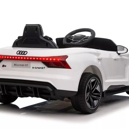 Vaikiškas elektromobilis Audi E‑Tron GT – balta, QLS‑6888