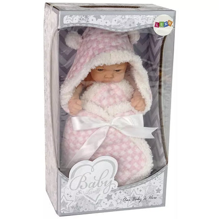 „Sweet Baby“ pupelės tipo lėlė su rožiniu kokonėliu ir kaspinėliu – 24 cm