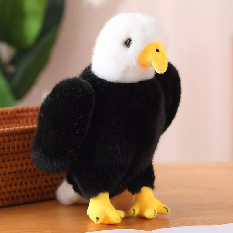 Pliušinis erelis juodai baltas 25cm