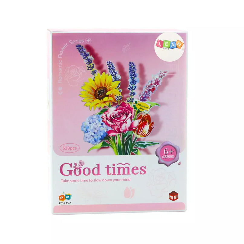 Gėlių puokštės statybinių kaladėlių kompozicija