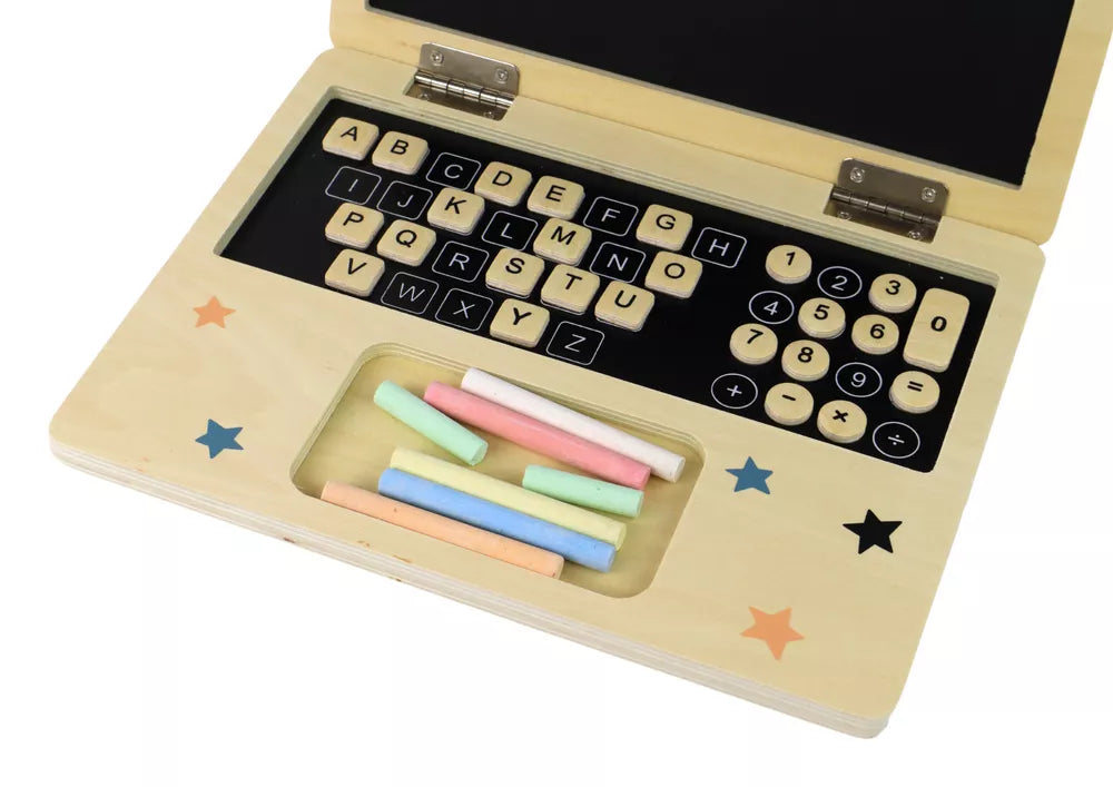 Medinė nešiojamojo kompiuterio formos lenta