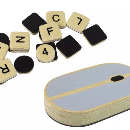 Medinė nešiojamojo kompiuterio formos lenta