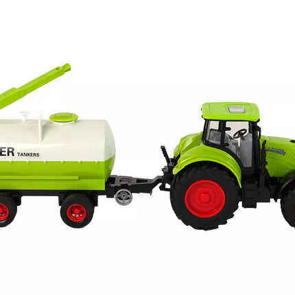 Traktorius su priekaba ir dideliais ratais