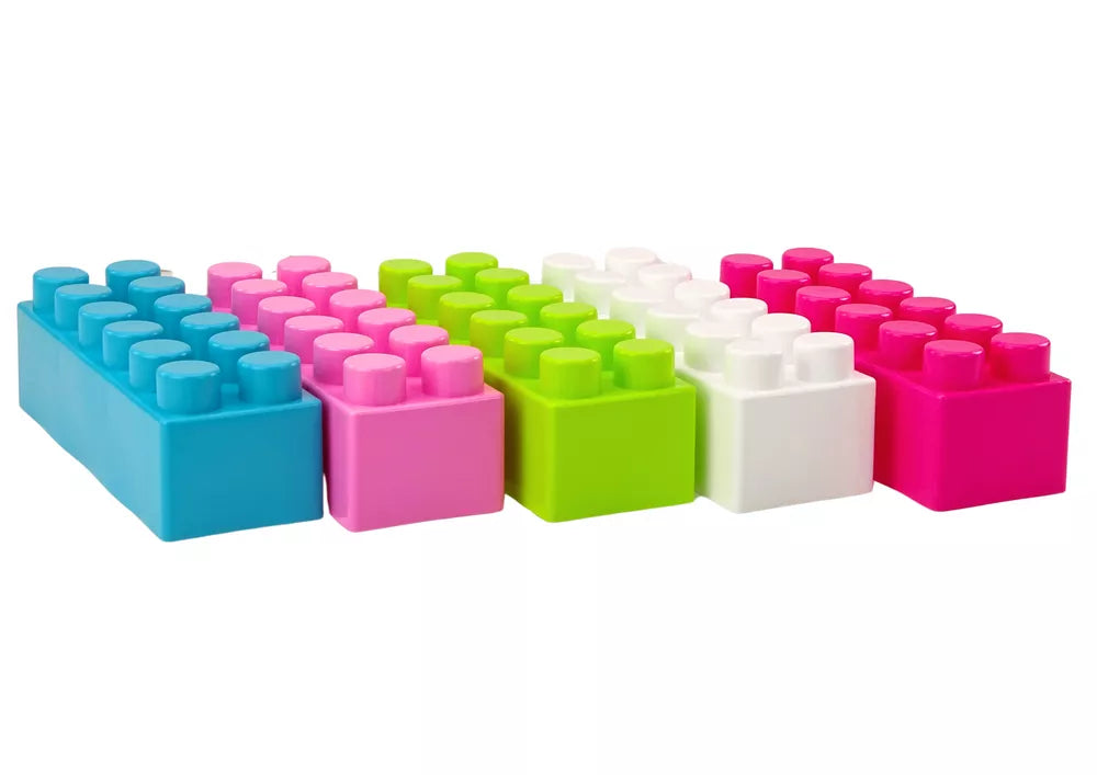 Dideli pailgi statybiniai blokai maišelyje