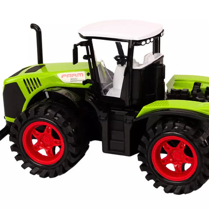 Ūkininko traktorius su priekaba medienai