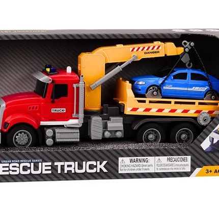 Raudonas tralas su kranu ir automobiliu