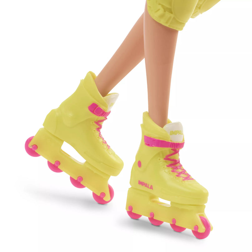 Kolekcinė BARBIE filmo Roller-Skating lėlė su riedučiais  (HRB04)