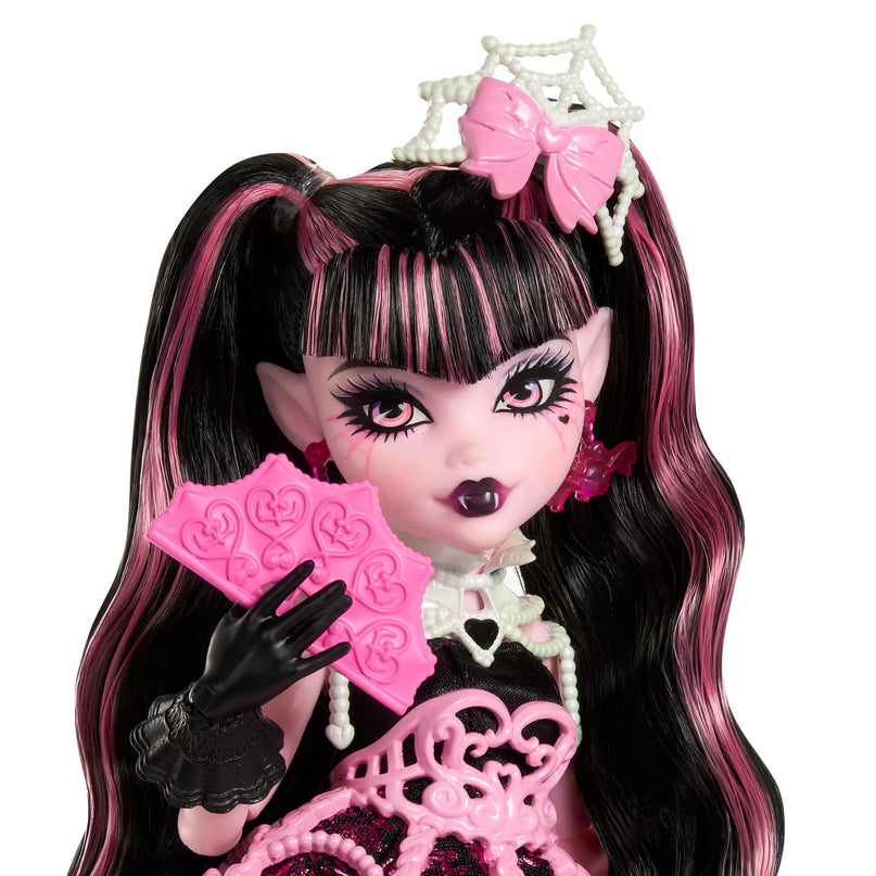MONSTER HIGH SWEET BIRTHDAY lėlė – Drakulaura (JBG74)