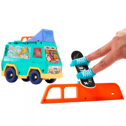 HOT WHEELS rinkinys – Riedlentininko autobusiukas, įkvėptas Tony Hawk (JGG91)