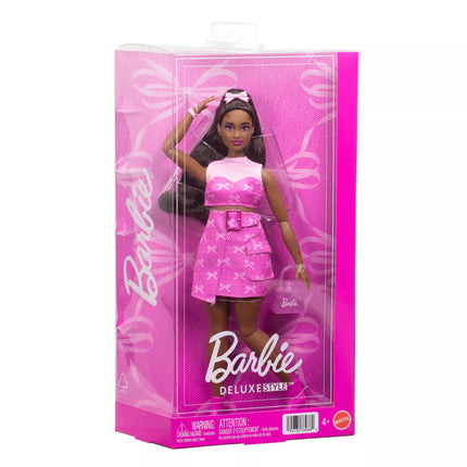 BARBIE DELUXE FASHIONISTAS tamsiaplaukė lėlė (JJN70)