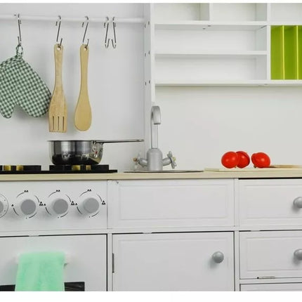 Medinė virtuvė vaikams