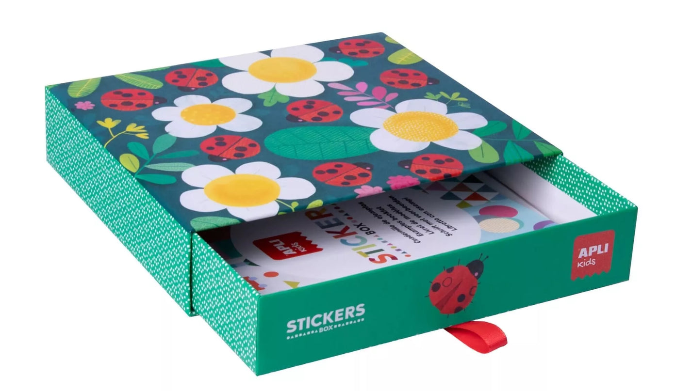 Lipdukų žaidimas „Ladybug“