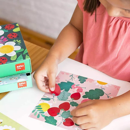 Lipdukų žaidimas „Ladybug“