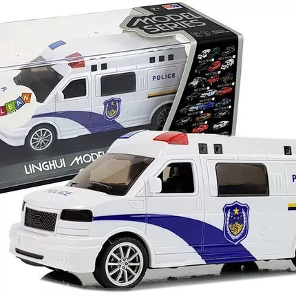 Policijos automobilis su traukimo mechanizmu