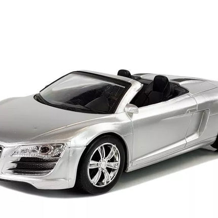 Sidabrinis kabrioletas 1:18 masteliu