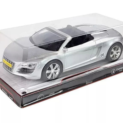 Sidabrinis kabrioletas 1:18 masteliu