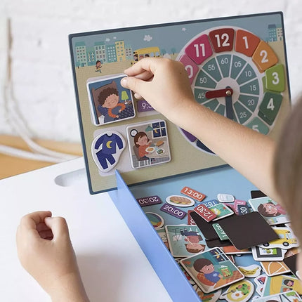 Magnetinis žaidimas-dėlionė „Valandos”