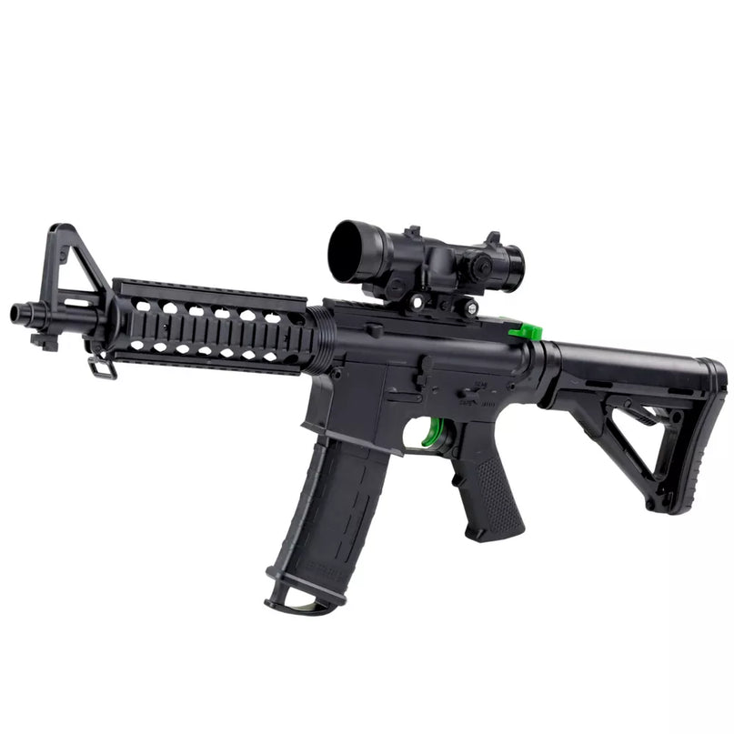 Juodas šautuvas su hidrogelio vandens kulkomis