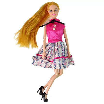 Lėlė Emilija su aksesuarais ir suknelėmis