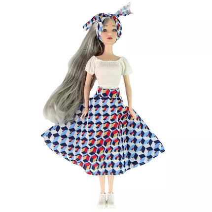 Lėlė Emilija su kačiuku ir supynėmis