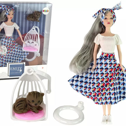 Lėlė Emilija su kačiuku ir supynėmis