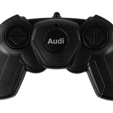 Radijo bangomis valdomas baltas automobilis Audi