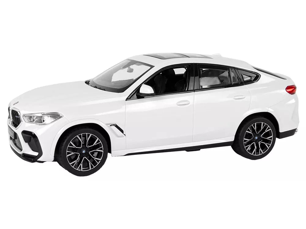 Baltas automobilis Bmw X6
