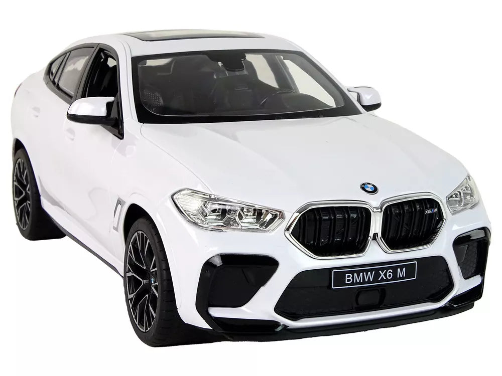 Baltas automobilis Bmw X6