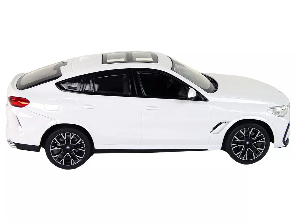 Baltas automobilis Bmw X6