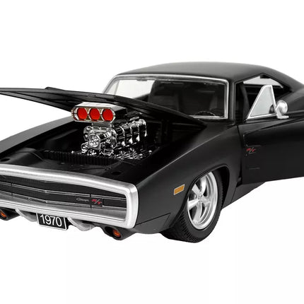 Juodas automobilis Dodge Charger