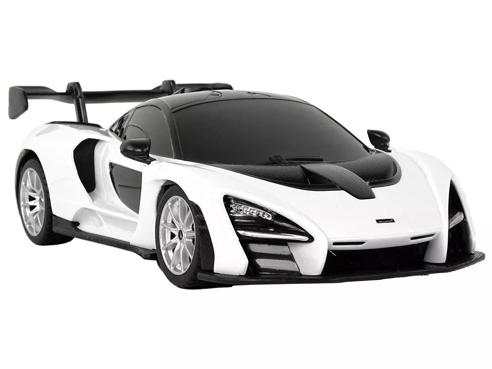 Baltas lenktyninis automobilis McLaren