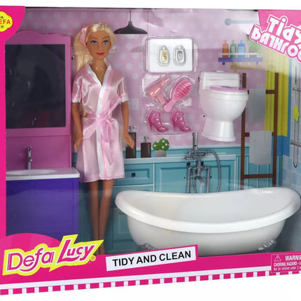 Lėlė su rožiniu chalatu ir vonios kambario aksesuarais