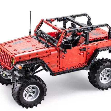 Nuotoliniu būdu valdomas visureigio konstruktorius kaladėlės