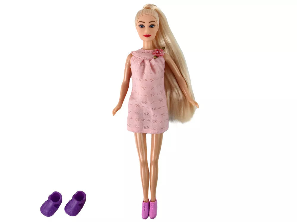 Lėlių šeima su kūdikiu