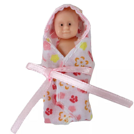 Lėlių šeima su kūdikiu