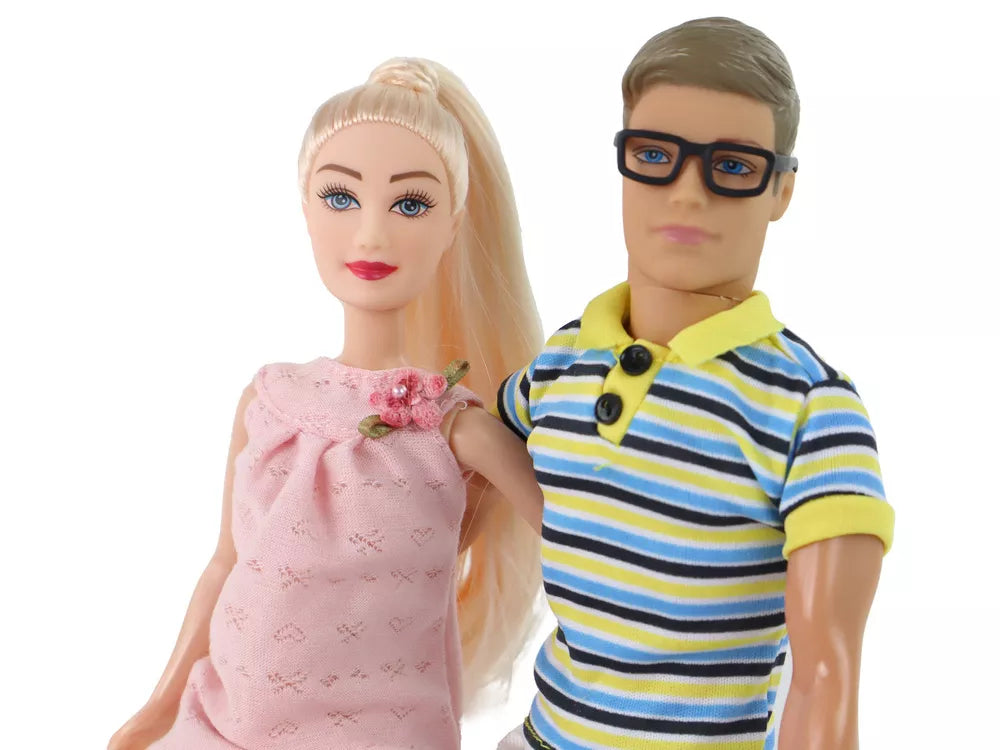 Lėlių šeima su kūdikiu