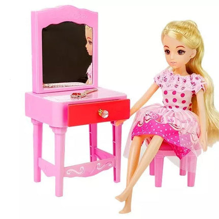 Lėlė su baldų komplektu