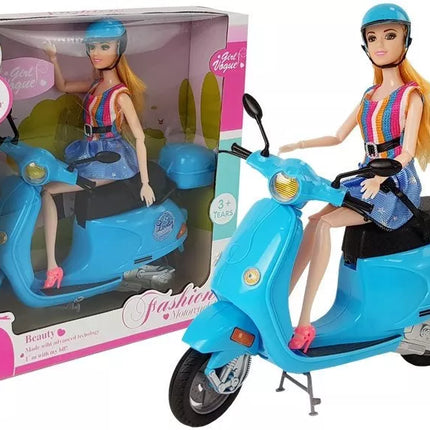 Lėlė su motoroleriu ir šalmas