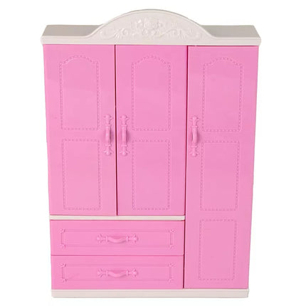 Lėlė su lėlių namelio aksesuarais