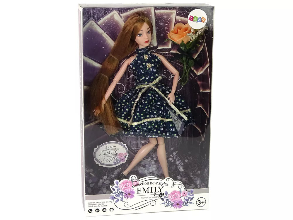 Lėlė modelis Emilija su gėlėmis