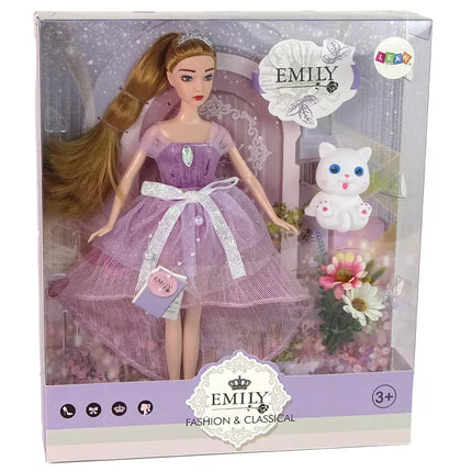 Ilgaplaukė lėlė Emilija su katinu ir gėlėmis