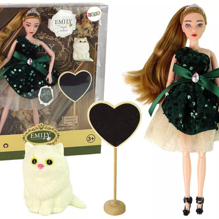 Lėlė Emilija su baltu kačiuku