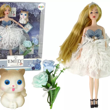 Lėlė Emilija su gėlėmis ir kačiuku