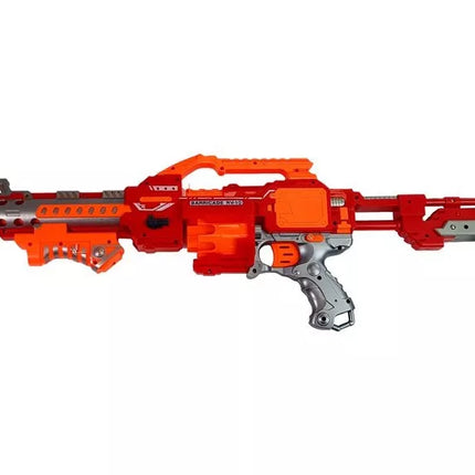 Raudonas šautuvas su taikiniu ir šoviniais