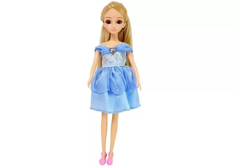 Lėlės modelis ir drabužių rinkinys