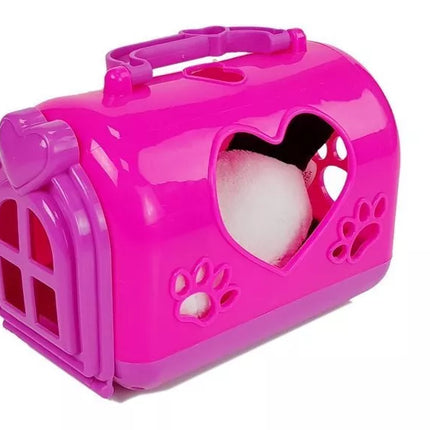 Mažoji panda su transportavimo krepšiu