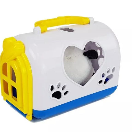 Mažoji panda su transportavimo krepšiu